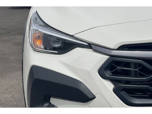 Used 2024 Subaru Crosstrek 2.0i Premium image 18