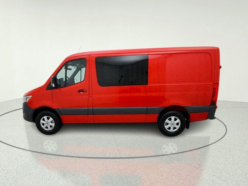 Used 2025 Mercedes-Benz Sprinter 2500 image 14