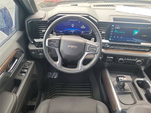 Used 2023 Chevrolet Silverado 1500 RST w/ Z71 Off-Road Package AWD/4WD image 11