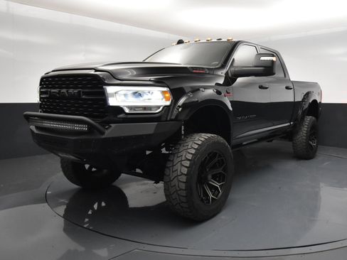 Used 2023 RAM 2500 Big Horn w/ Level B Equipment Group image 2