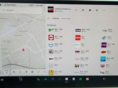 Used 2021 Tesla Model S Plaid image 46