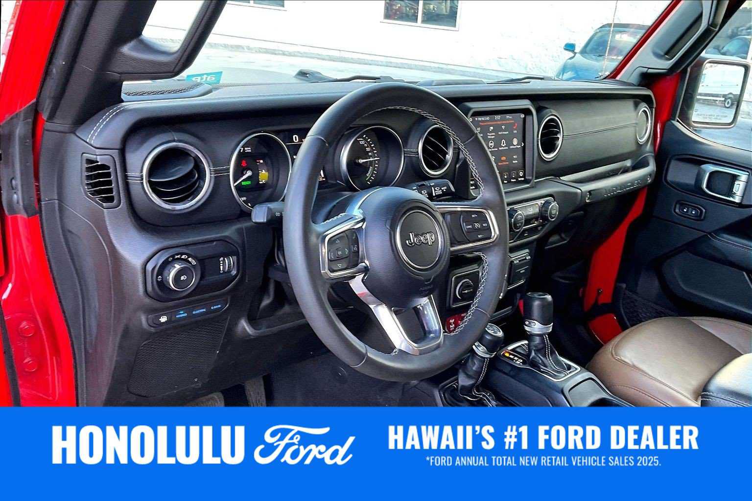 Used 2023 Jeep Wrangler Unlimited Rubicon 4xe AWD/4WD image 2