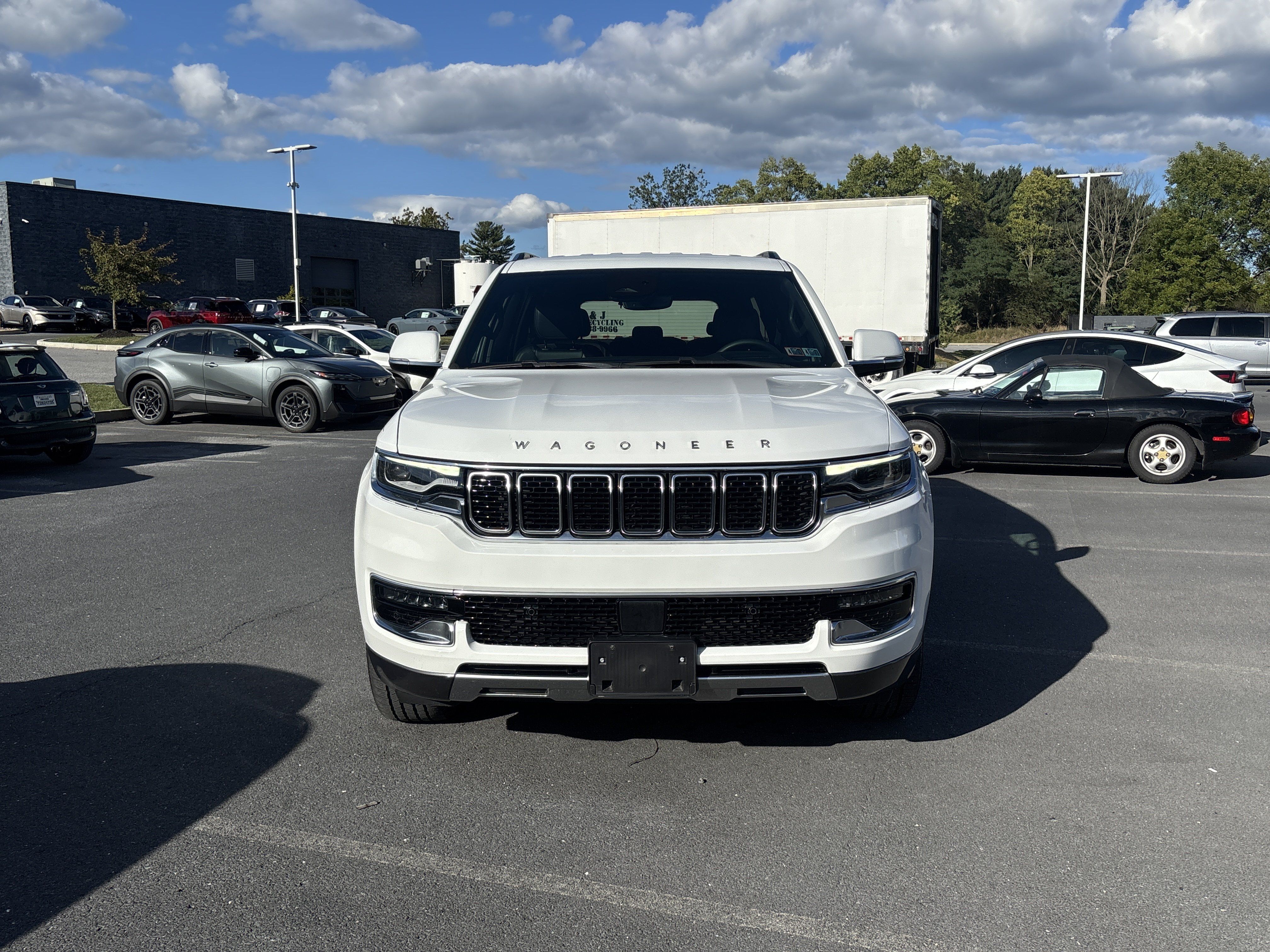 Used 2022 Jeep Wagoneer Series III AWD/4WD image 16