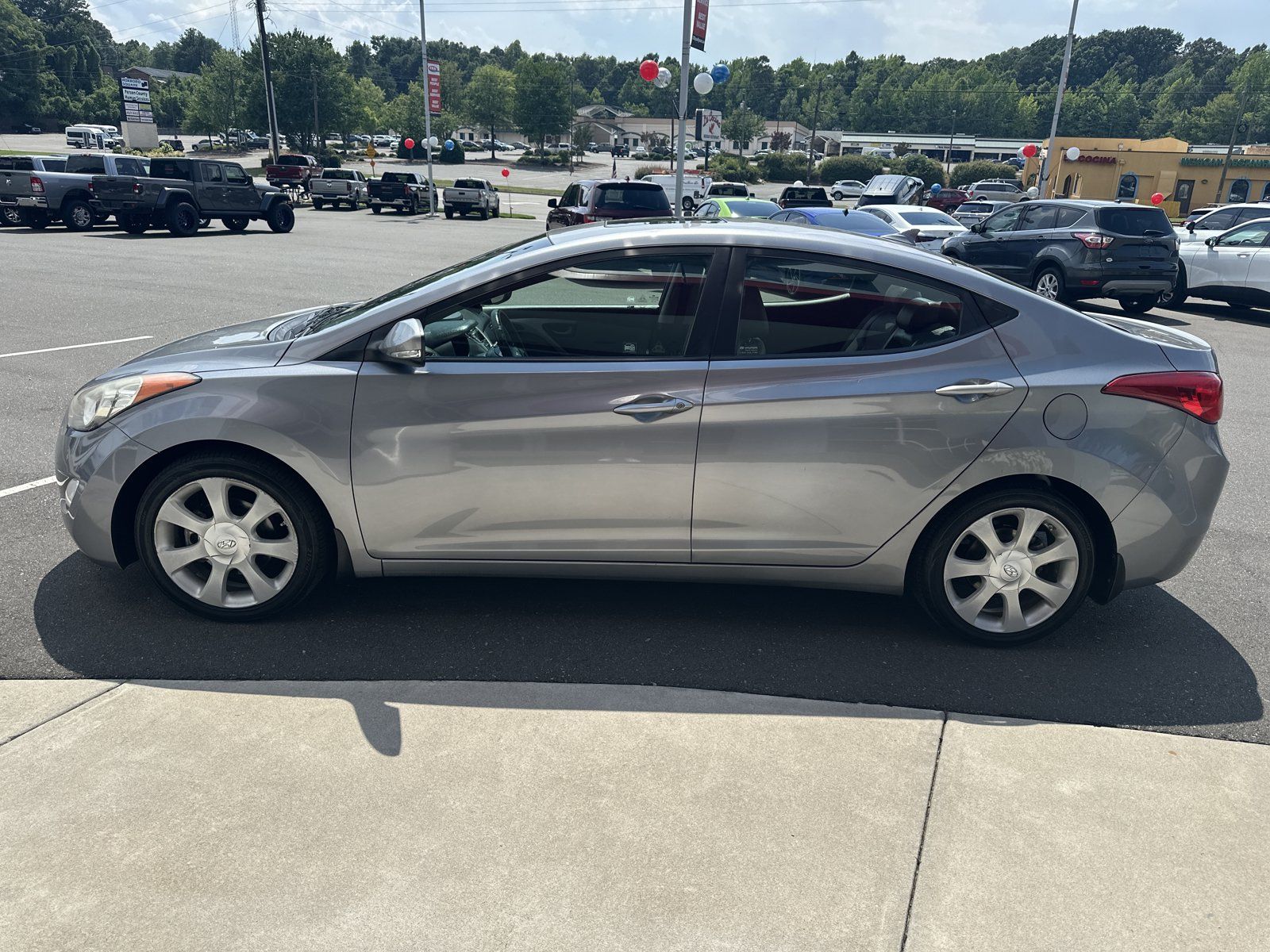 Used 2013 Hyundai Elantra Limited FWD image 5