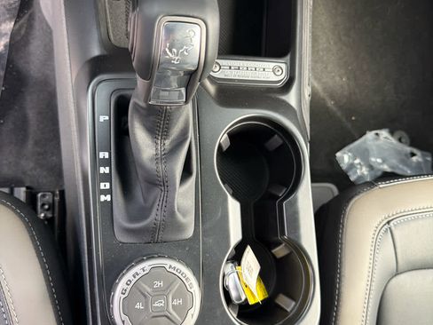 New 2026 Ford Bronco Outer Banks AWD/4WD image 19