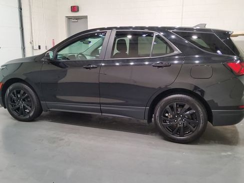 Used 2023 Chevrolet Equinox LS w/ LS Convenience Package AWD/4WD image 4