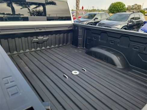 Used 2024 Chevrolet Silverado 2500 LTZ w/ LTZ Premium Package image 14