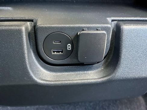 Used 2023 Ford F150 XLT image 7