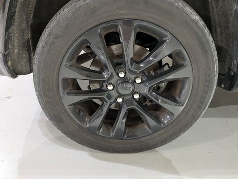 Used 2020 Jeep Grand Cherokee Altitude AWD/4WD image 6