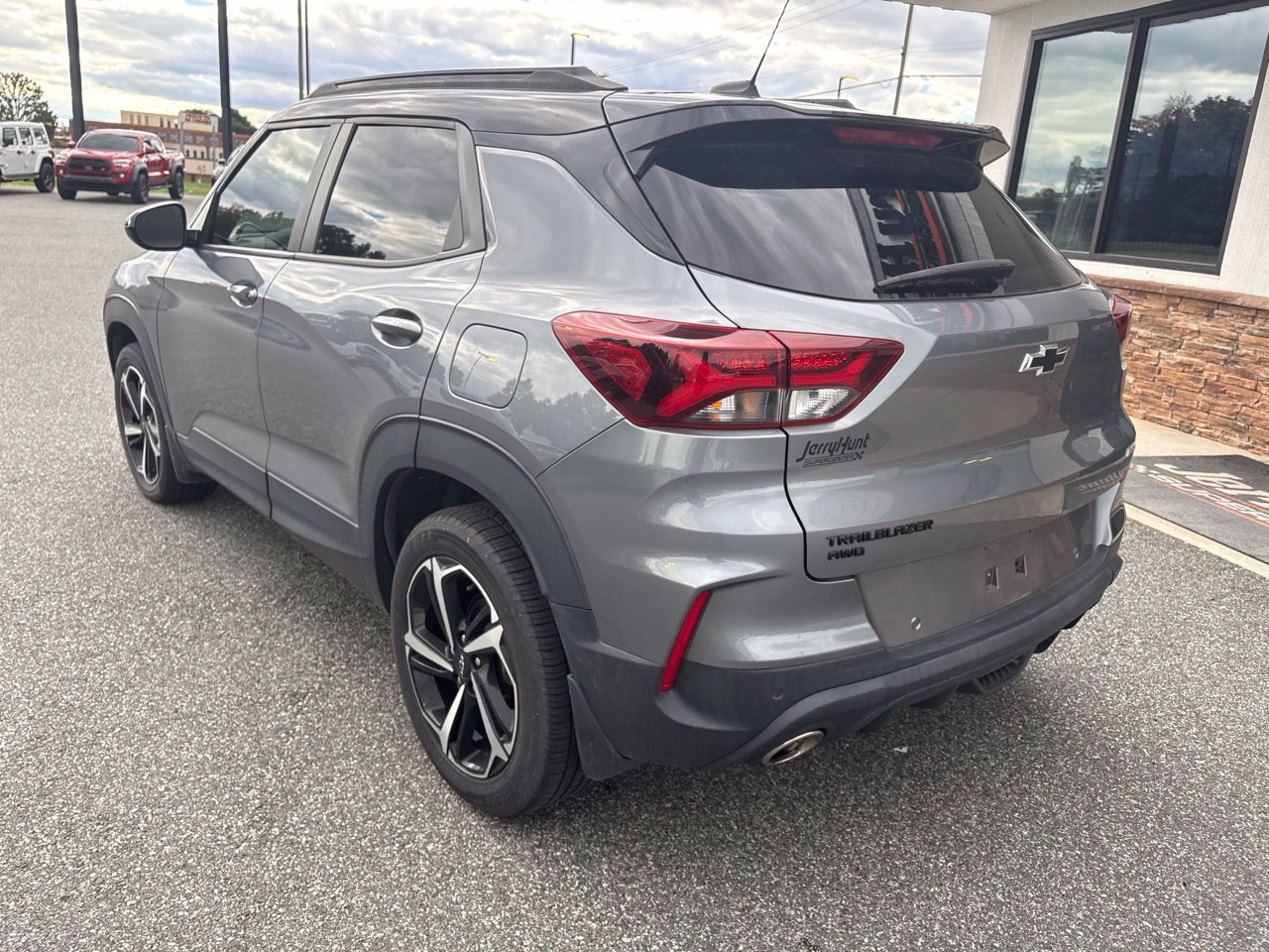 Used 2022 Chevrolet TrailBlazer RS w/ Sun and Liftgate Package AWD/4WD image 7