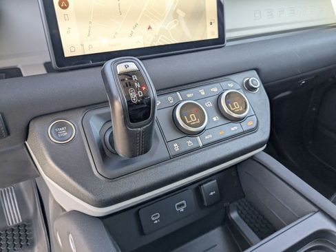 Used 2022 Land Rover Defender 110 SE AWD/4WD image 11