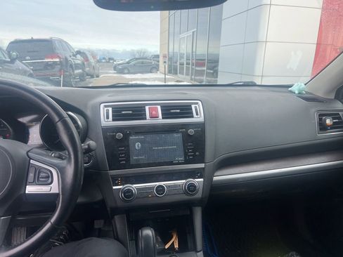 Used 2015 Subaru Outback 2.5i Limited image 2