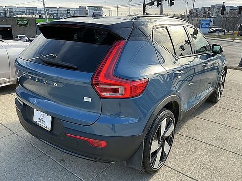 Certified 2023 Volvo XC40 Recharge Ultimate image 6