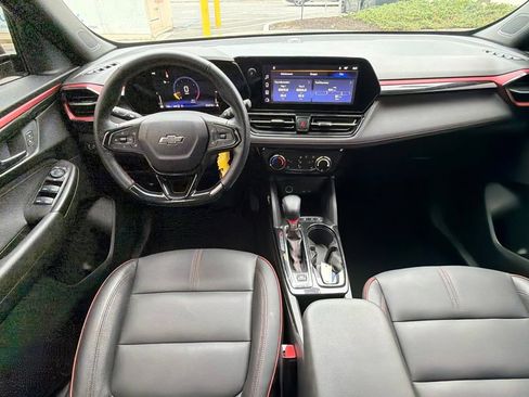 Used 2024 Chevrolet TrailBlazer RS w/ Driver Confidence Package AWD/4WD image 23
