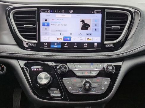 New 2026 Chrysler Pacifica Select w/ S Appearance Package image 17