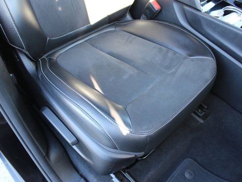 Used 2023 Jeep Grand Cherokee L Laredo image 28