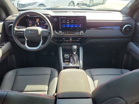 Used 2024 Chevrolet Colorado Z71 w/ Z71 Convenience Package 2 image 12