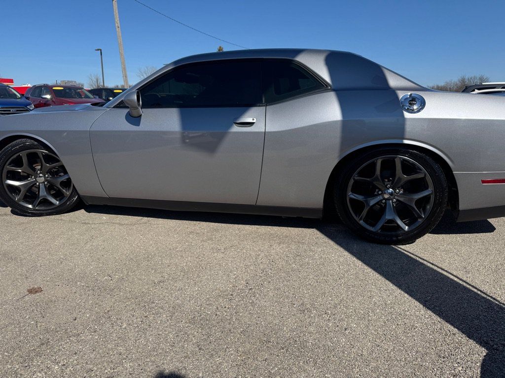 Used 2016 Dodge Challenger R/T w/ Cold Weather Group RWD image 5