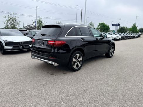 Used 2019 Mercedes-Benz GLC 300 4MATIC image 5