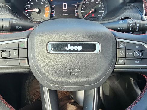 Used 2025 Jeep Compass Trailhawk AWD/4WD image 24