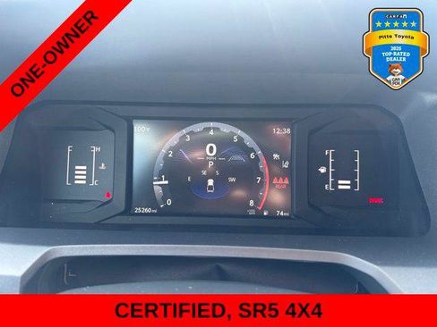 Certified 2025 Toyota Tacoma SR5 AWD/4WD image 17