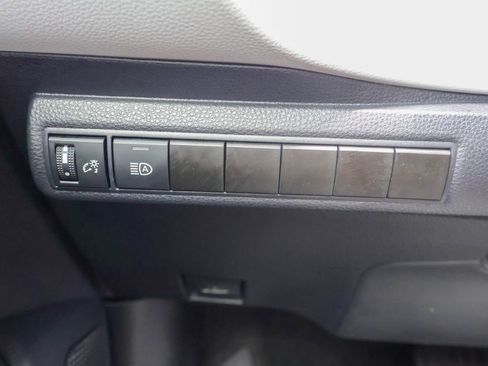 Used 2024 Toyota Corolla SE FWD image 18
