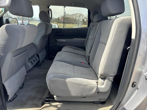 Used 2010 Toyota Tundra 4x4 CrewMax image 11