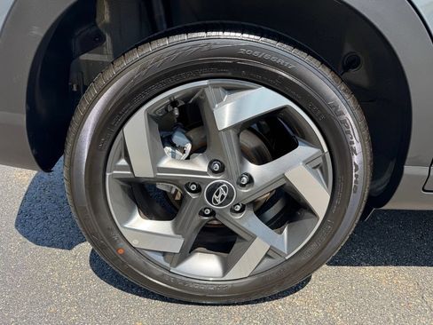 Used 2026 Hyundai Venue SEL FWD image 30