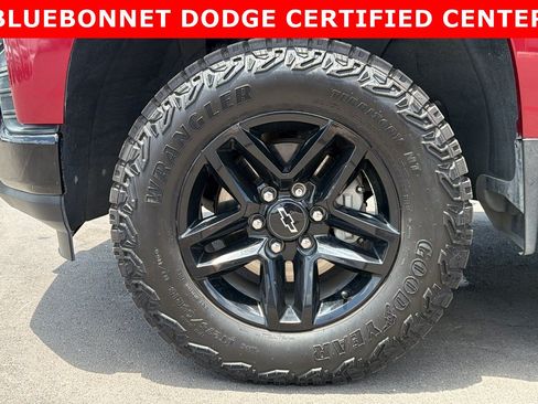 Used 2019 Chevrolet Silverado 1500 Custom Trail Boss w/ Custom Convenience Package AWD/4WD image 29