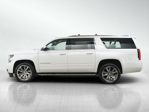Used 2018 Chevrolet Suburban Premier AWD/4WD image 2