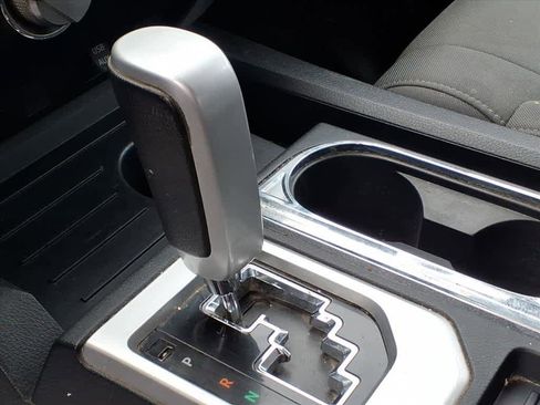 Used 2014 Toyota Tundra SR5 image 10