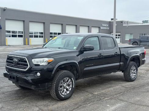 Used 2019 Toyota Tacoma SR5 image 6