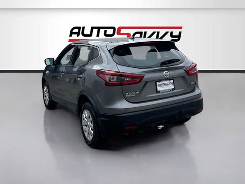 Used 2020 Nissan Rogue Sport S image 5