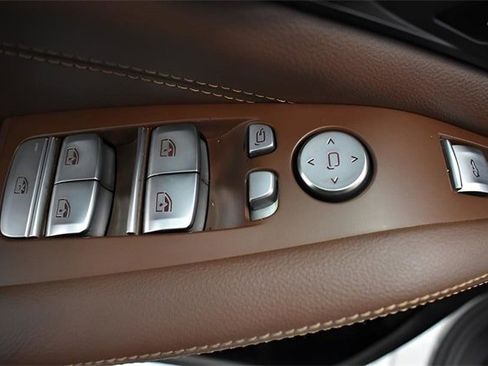 Used 2021 BMW X7 xDrive40i w/ Parking Assistance Package image 15