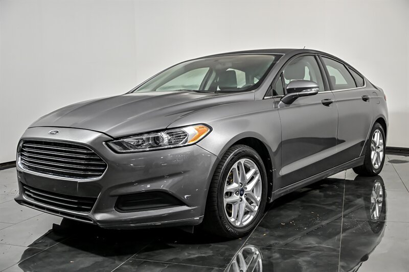 Used 2013 Ford Fusion SE FWD image 5