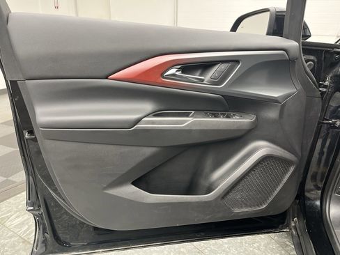 Used 2024 Chevrolet Equinox EV RS image 8