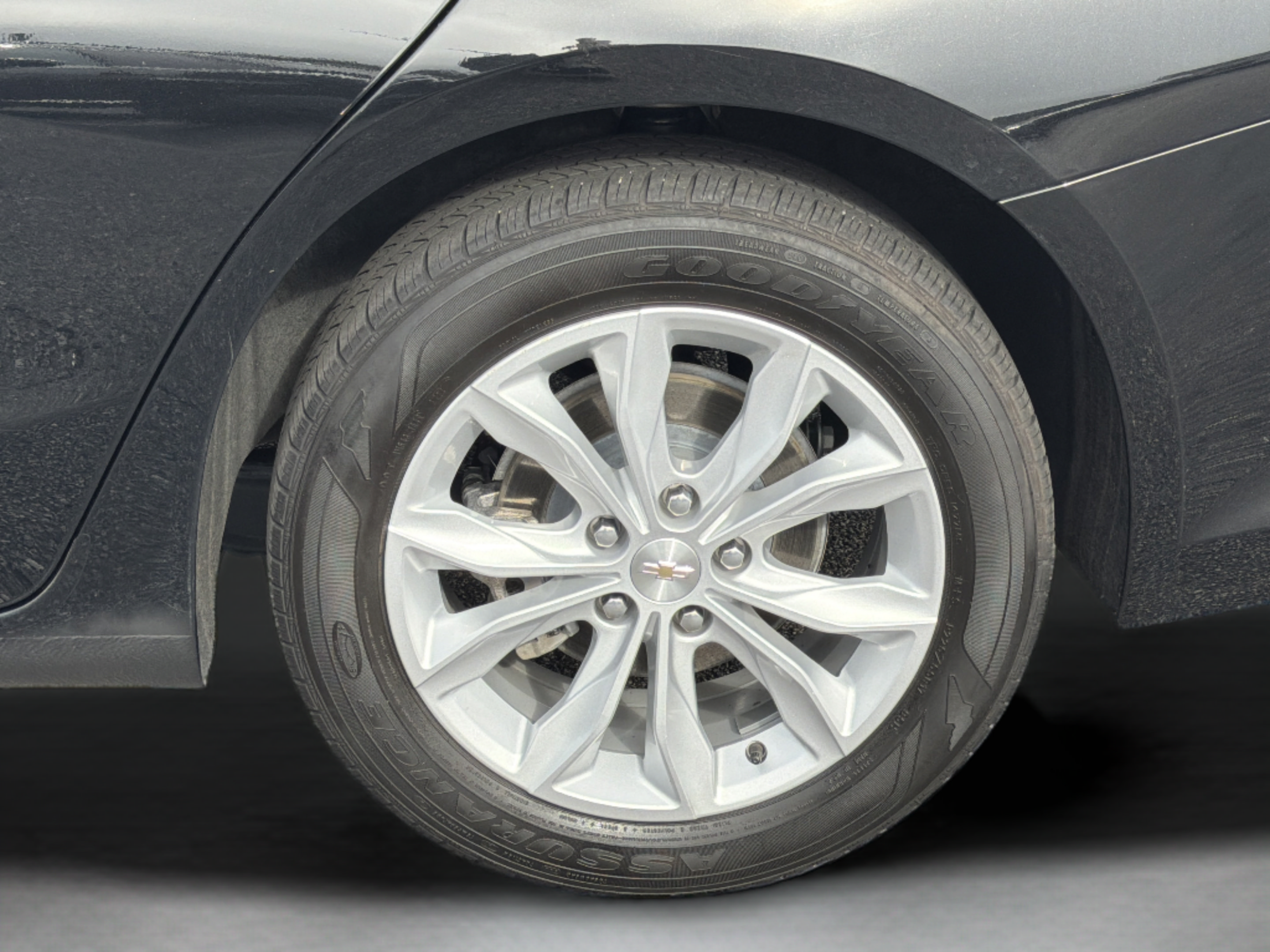 Used 2025 Chevrolet Malibu LT FWD image 14