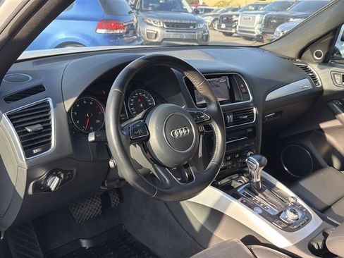 Used 2017 Audi Q5 2.0T Premium Plus w/ Technology Package AWD/4WD image 44