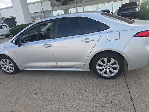 Used 2023 Toyota Corolla LE FWD image 6