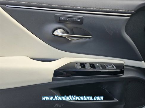 Used 2024 Lexus ES 350 w/ Premium Package image 23