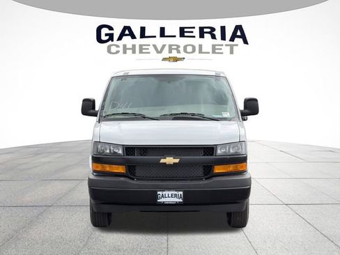 New 2026 Chevrolet Express 2500 w/ Driver Convenience Package image 3