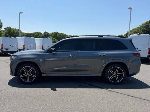 Used 2024 Mercedes-Benz GLS 450 4MATIC image 4