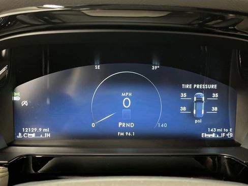 Used 2023 Lincoln Corsair AWD image 18