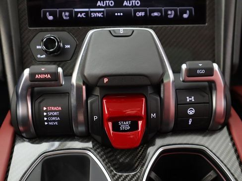 Used 2022 Lamborghini Urus image 55