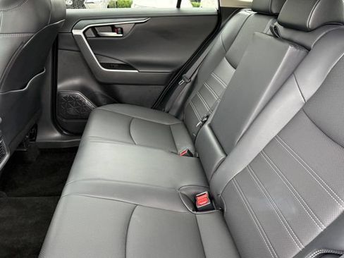 Used 2025 Toyota RAV4 Limited FWD image 27