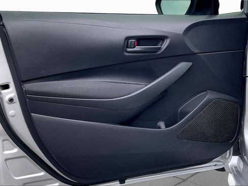 Used 2022 Toyota Corolla LE FWD image 22