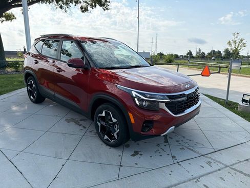 Used 2026 Kia Seltos S FWD image 2