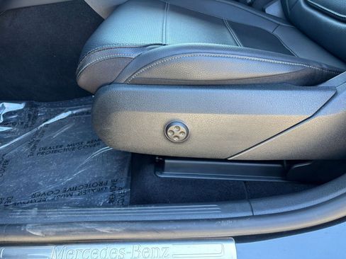 Used 2023 Mercedes-Benz GLC 300 GLC 300 image 23