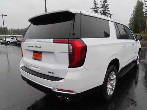 Certified 2025 GMC Yukon XL Denali image 7
