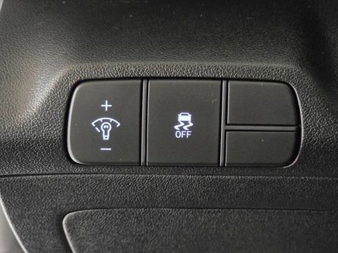 Certified 2025 Hyundai Elantra Sport FWD image 33